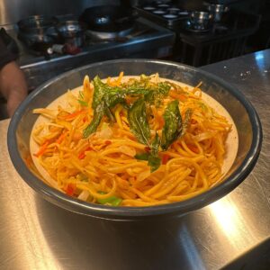 Thai Chili Basil Noodles with Garlic and Vegatables